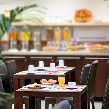 Appart'city Confort Paris Aparthotel