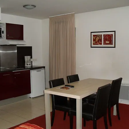 Apartahotel Appart'city Confort Paris 3*