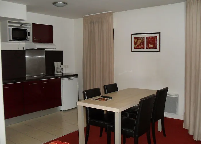 Aparthotel Appart'city Confort Paris 3*